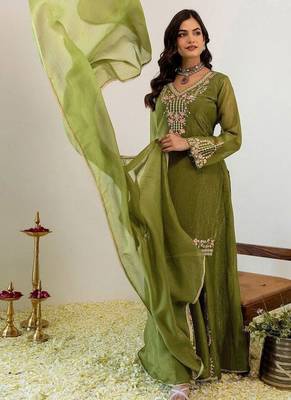 Women Ethnic Motifs Embroidered Regular Thread Work Kurta with Sharara & With Dupatta 7