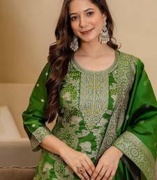 Women Ethnic Motifs Woven Design Regular Zari Kurta with Trousers & Dupatta