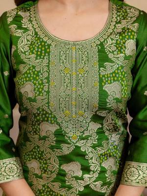 Women Ethnic Motifs Woven Design Regular Zari Kurta with Trousers & Dupatta 3
