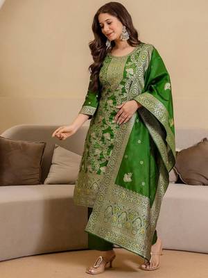 Women Ethnic Motifs Woven Design Regular Zari Kurta with Trousers & Dupatta 1