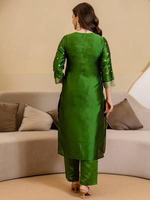 Women Ethnic Motifs Woven Design Regular Zari Kurta with Trousers & Dupatta 4