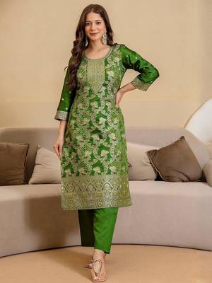 Women Ethnic Motifs Woven Design Regular Zari Kurta with Trousers & Dupatta 5
