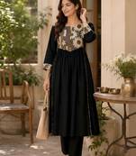 Women Floral Printed Empire Pure Cotton Kurta with Trousers