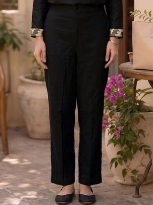 Women Floral Printed Empire Pure Cotton Kurta with Trousers 4