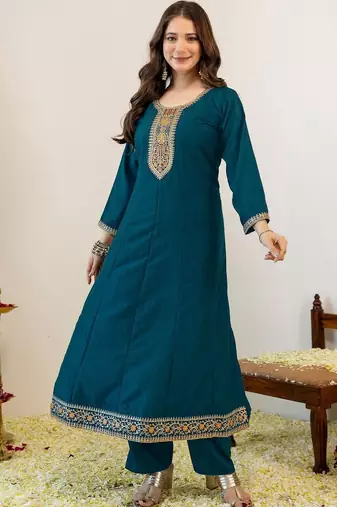 Women Ethnic Motifs Embroidered Tiered Thread Work Kurta with Trousers & With Dupatta