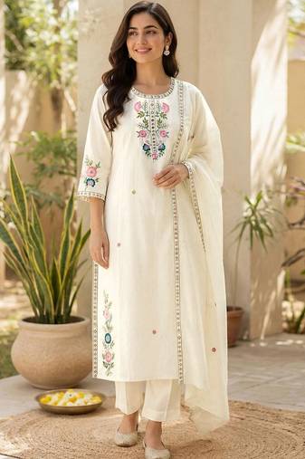 Women Floral Embroidered Regular Thread Work Pure Cotton Kurta with Trousers & With Dupatta