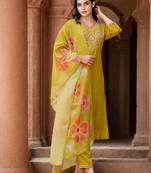 Women Embroidered Straight Kurta Trousers With Dupatta