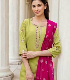 Women Ethnic Motifs Embroidered Kurta with Trouser & Dupatta