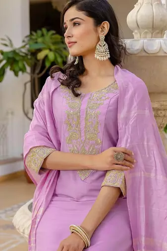 Women Floral Embroidered Kurta with Trousers & Dupatta
