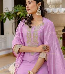 Women Floral Embroidered Kurta with Trousers & Dupatta