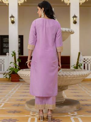 Women Floral Embroidered Kurta with Trousers & Dupatta 5