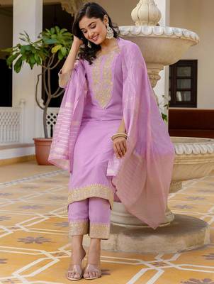 Women Floral Embroidered Kurta with Trousers & Dupatta 6