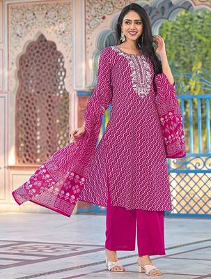 Women Bandhani Printed Regular Sequinned Kurta with Trousers & Dupatta 4