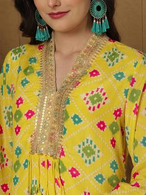 Women Geometric Printed Sequinned Kurta with Patiala & Dupatta 3