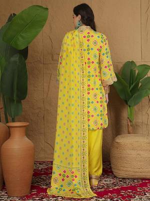 Women Geometric Printed Sequinned Kurta with Patiala & Dupatta 6
