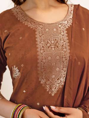 Women Ethnic Motifs Regular Kurta with Trousers & With Dupatta 2