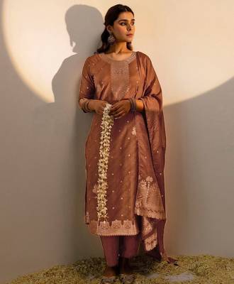 Women Ethnic Motifs Regular Kurta with Trousers & With Dupatta 5