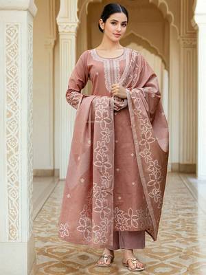 Floral Embroidered Thread Work Straight Kurta With Trousers & Dupatta 2