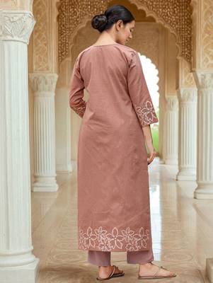 Floral Embroidered Thread Work Straight Kurta With Trousers & Dupatta 4