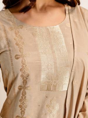 Women Regular Kurta with Trousers & With Dupatta 5
