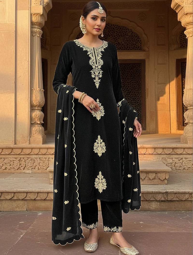 Women Ethnic Motifs Embroidered Regular Thread Work Velvet Kurta with Trousers & With Dupatta