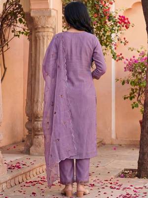 Women Ethnic Motifs Embroidered Regular Thread Work Kurta with Trousers & With Dupatta 3