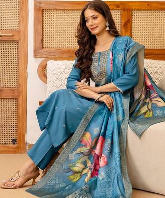 Women Ethnic Motifs Embroidered Regular Thread Work Kurta with Trousers & With Dupatta 3