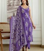 Women Floral Printed Regular Kurta with Trousers & With Dupatta