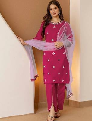 Women Embroidered Regular Thread Work Kurta with Trousers & With Dupatta 5