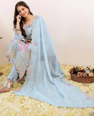Women Floral Embroidered Regular Thread Work Kurta with Trousers & With Dupatta 7