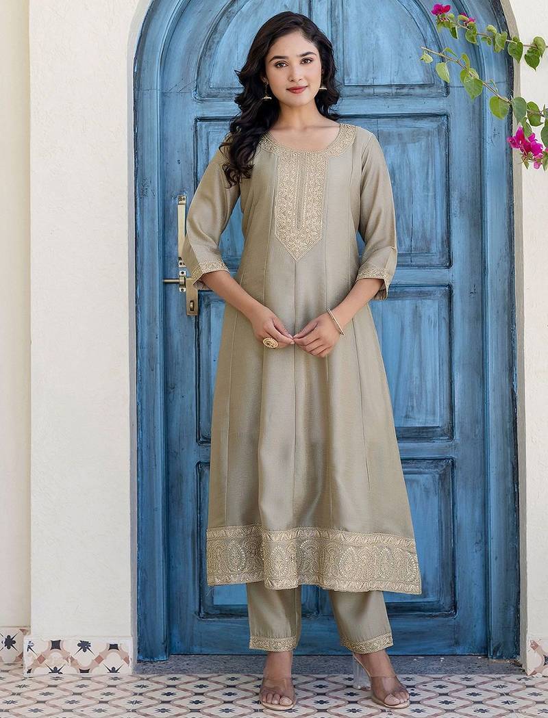 Women Floral Yoke Design Regular Sequinned Kurta with Trousers & Dupatta
