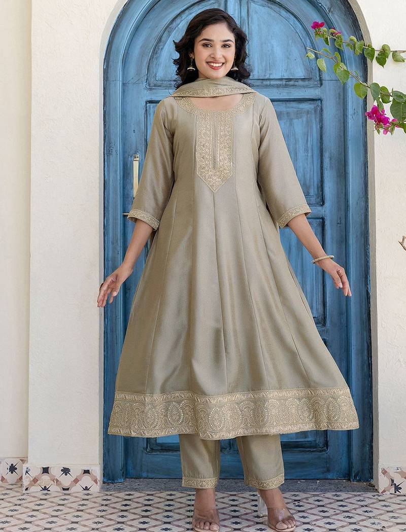 Women Floral Yoke Design Regular Sequinned Kurta with Trousers & Dupatta