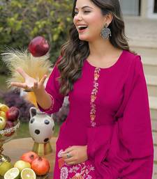 Women Floral Embroidered Regular Thread Work Kurta with Trousers & With Dupatta