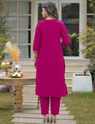Women Floral Embroidered Regular Thread Work Kurta with Trousers & With Dupatta 4