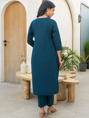 Women Ethnic Motifs Embroidered Regular Thread Work Kurta with Trousers & With Dupatta 2