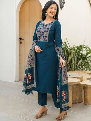 Women Ethnic Motifs Embroidered Regular Thread Work Kurta with Trousers & With Dupatta 6