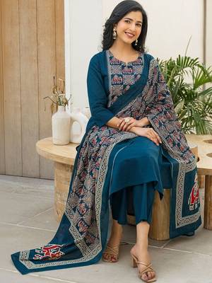Women Ethnic Motifs Embroidered Regular Thread Work Kurta with Trousers & With Dupatta 7
