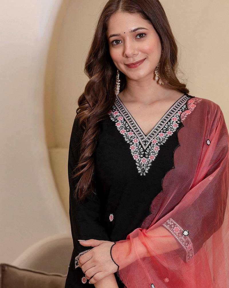 Women Ethnic Motifs Embroidered Kurta with Trousers & With Dupatta