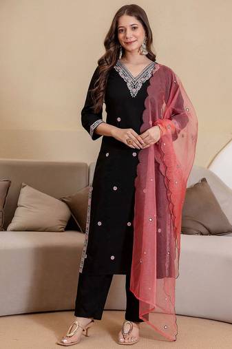 Women Ethnic Motifs Embroidered Kurta with Trousers & With Dupatta
