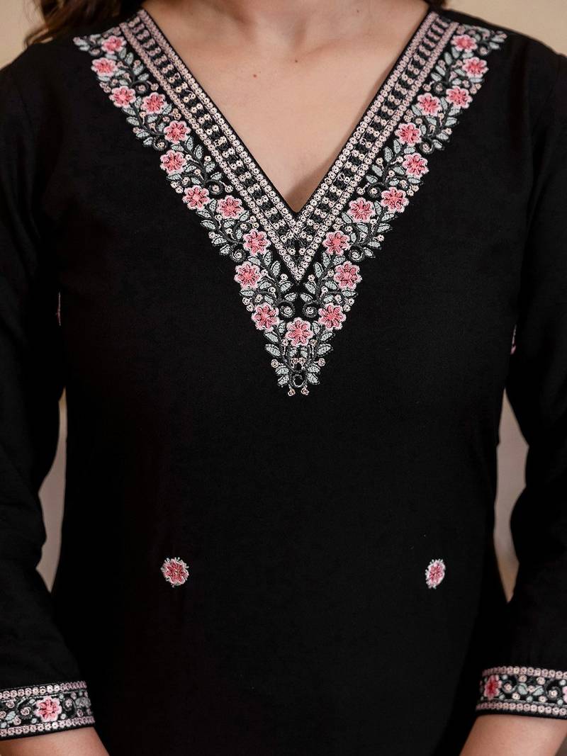 Women Ethnic Motifs Embroidered Kurta with Trousers & With Dupatta