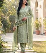 Women Ethnic Motifs Printed Regular Kurta with Trousers & With Dupatta