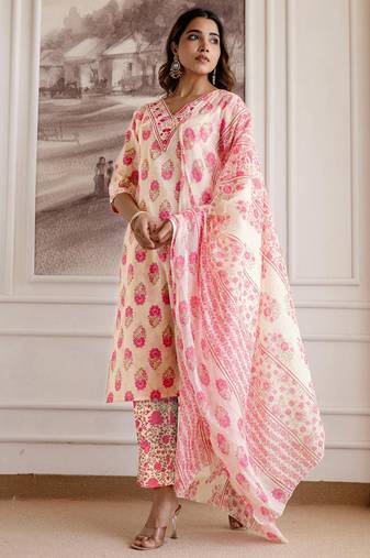Women Floral Printed V-Neck Kurta with Trousers & Dupatta