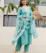 Floral Embroidered V-Neck Thread Work Straight Kurta With Trouser & Dupatta