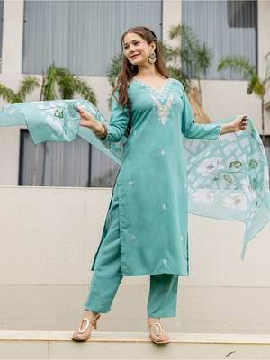 Floral Embroidered V-Neck Thread Work Straight Kurta With Trouser & Dupatta 6