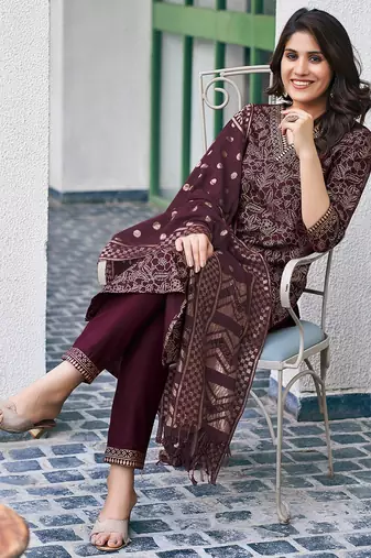 Women Floral Printed Kurta with Trousers & Dupatta