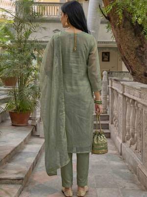Women Ethnic Motifs Embroidered Regular Kurta with Trousers & With Dupatta 3