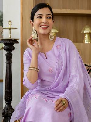 Women Floral Embroidered Kurta with Trousers & Dupatta 2