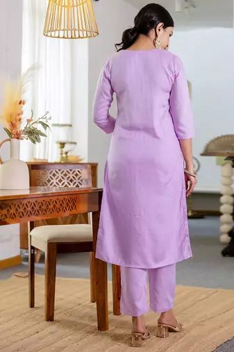 women floral embroidered kurta with trousers & dupatta