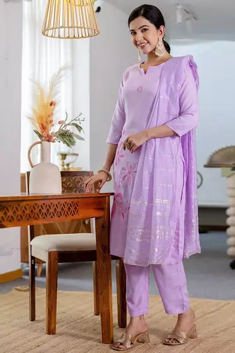 women floral embroidered kurta with trousers & dupatta