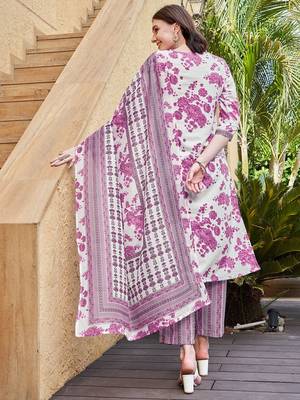 Women Floral Printed Regular Kurta with Trousers & Dupatta 4